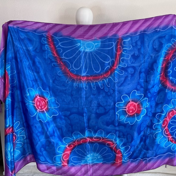 Swimsuit coverup sarong tie dye design from Aruba - Picture 3 of 12